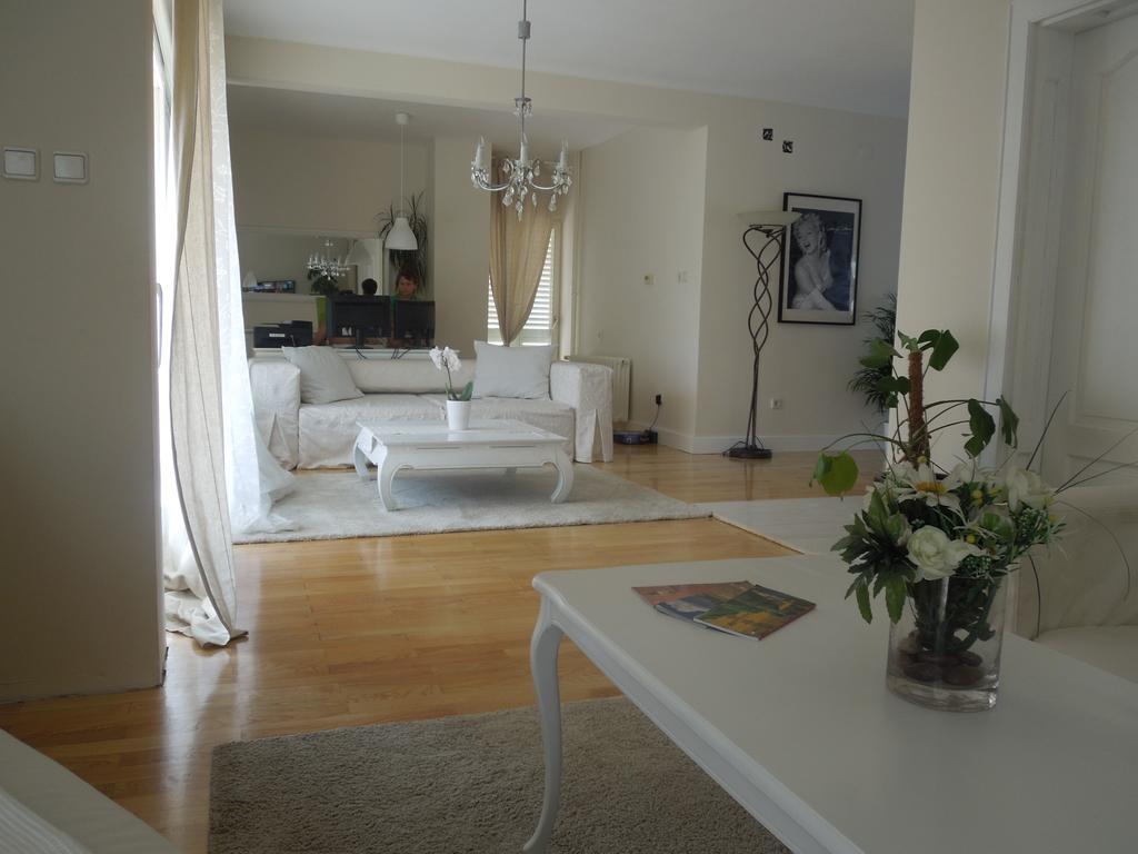 Apartemen 50 m² dengan 1 kamar tidur dan 1 kamar mandi pribadi di Maksimir Zagreb Ruang foto