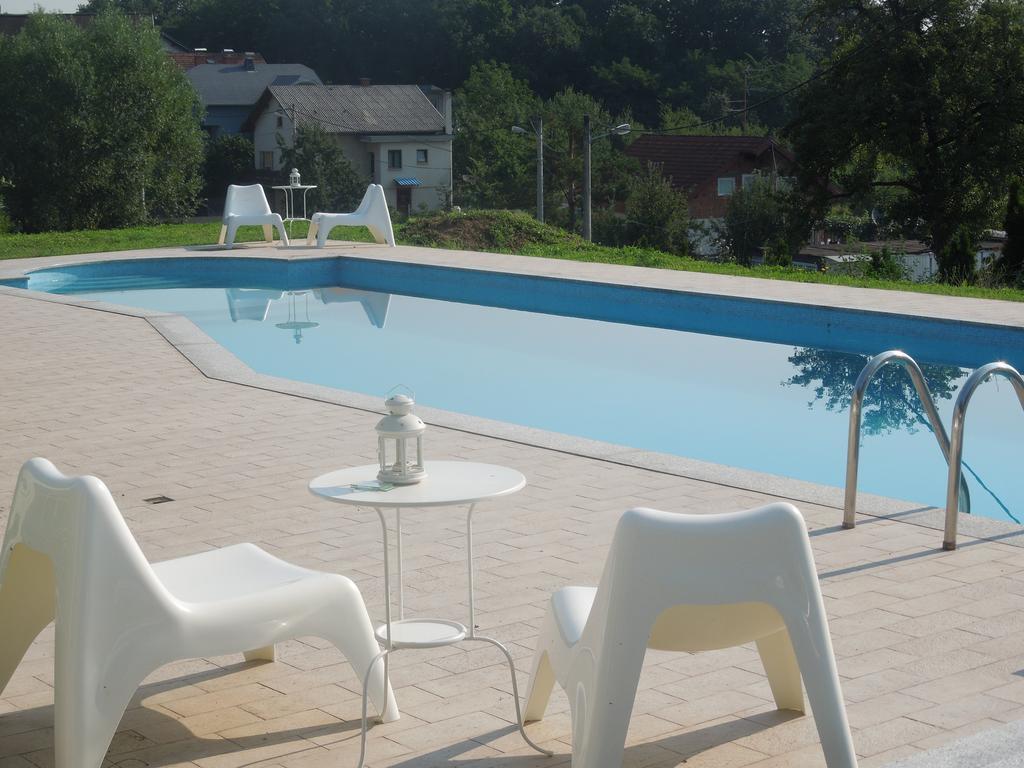 Apartemen 50 m² dengan 1 kamar tidur dan 1 kamar mandi pribadi di Maksimir Zagreb Bagian luar foto